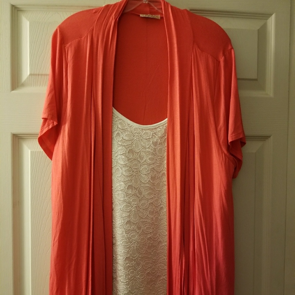 Women's 1x Coral and white lace top